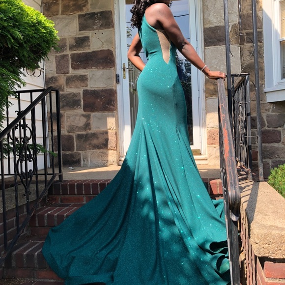 Jovani Emerald Green- High Neck - Picture 3 of 4